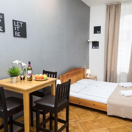 Welcome Apartments On Lublanska Praag Buitenkant foto